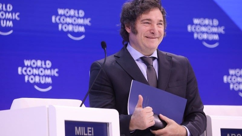 Milei promete el fin del cepo y avanza en negociaciones clave para 2025